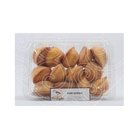 Mini Queques Confeitaria Perdig&atilde;o